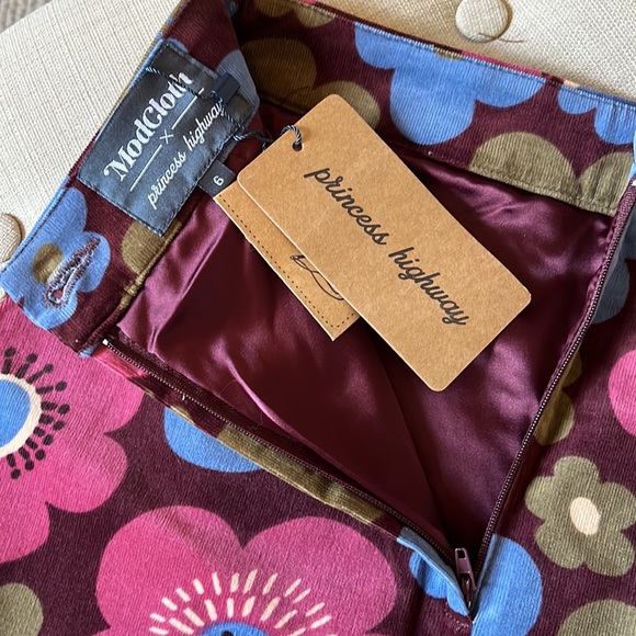ModCloth Corduroy Skirt with floral print 🌼 - Picture 5 of 6